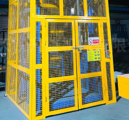 山城货梯可以安装在室外吗