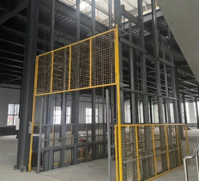 山城请详细介绍一下货梯安装在室外的维护方法